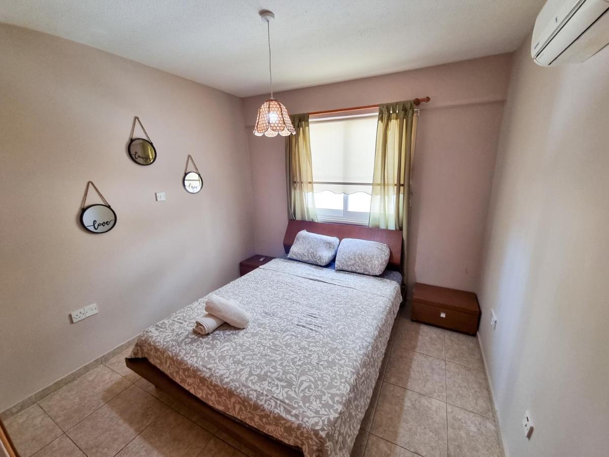 Dock Holiday Apartment Ларнака Экстерьер фото