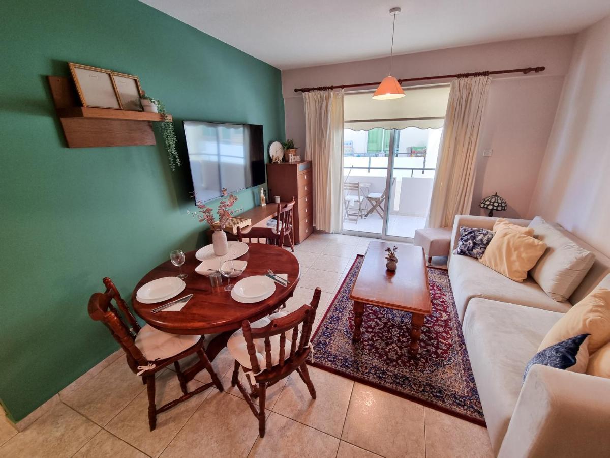 Dock Holiday Apartment Ларнака Экстерьер фото