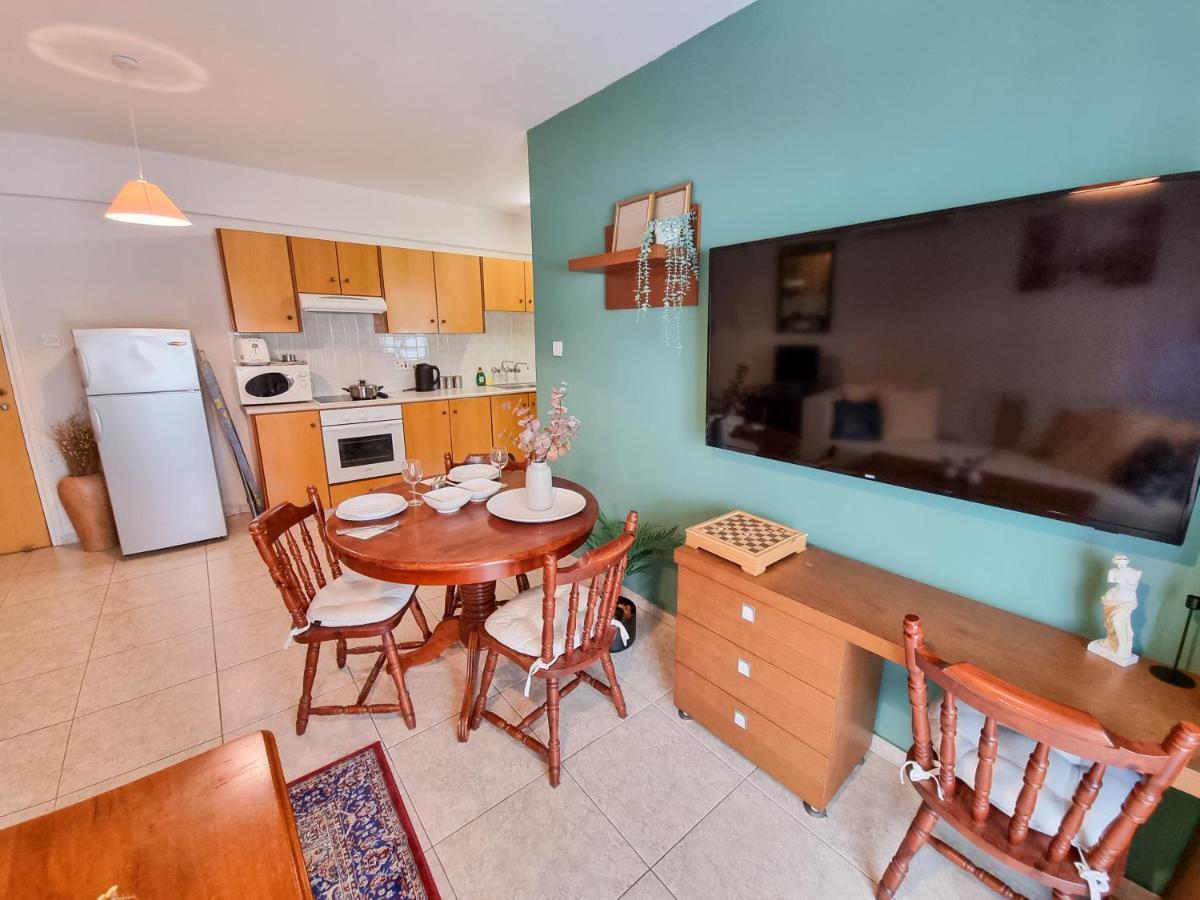 Dock Holiday Apartment Ларнака Экстерьер фото